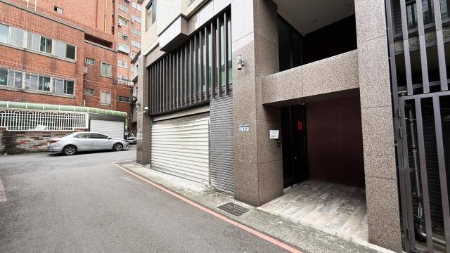 東區華廈-1