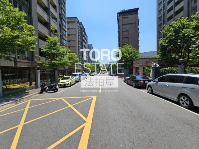 台北文山區法拍大樓-8