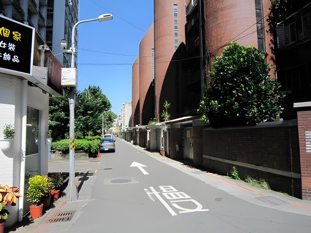 台北拍賣大樓-2
