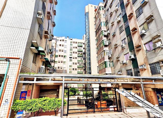 苗栗市中華東街一樓