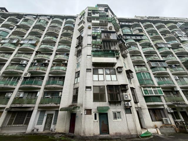 新北汐止法拍華廈-1