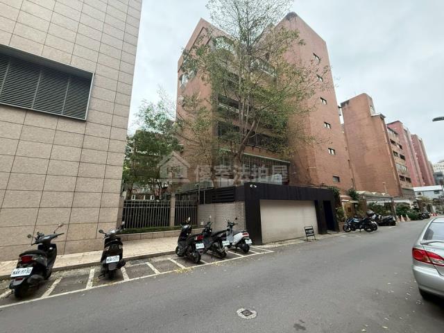 台北大安區拍賣華廈-1
