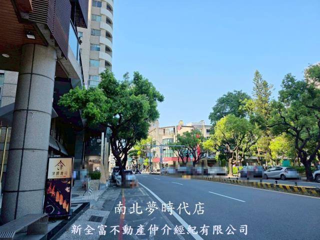 東區透天-8