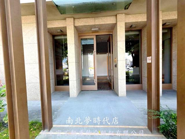 台南東區店面-8
