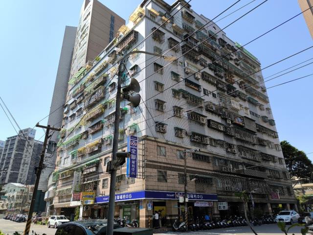 土城拍賣大樓-1