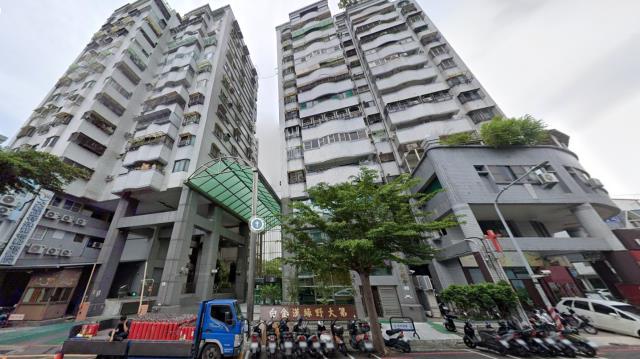 高雄三民區法拍大樓-4