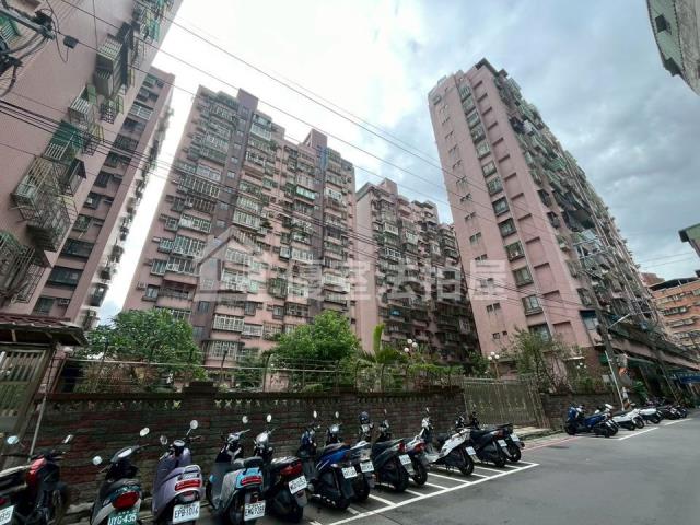 新北法拍大樓-1