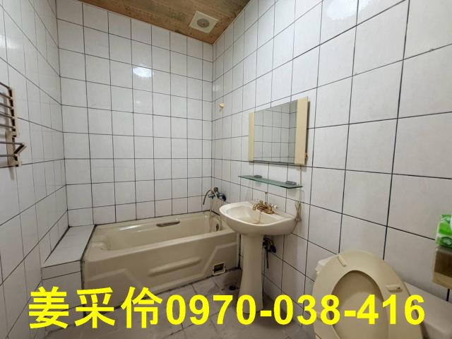 西區透天-13