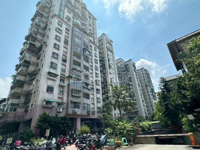 基隆暖暖法拍大樓-1
