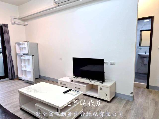 新營華廈-1