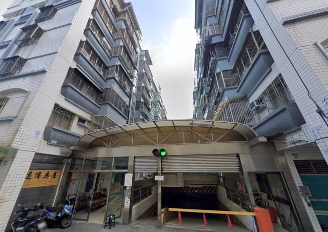鳳山華廈法拍-5