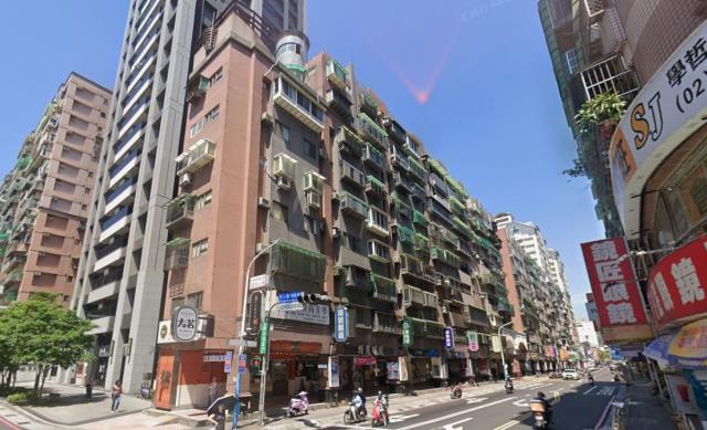 新北新莊法拍華廈-2