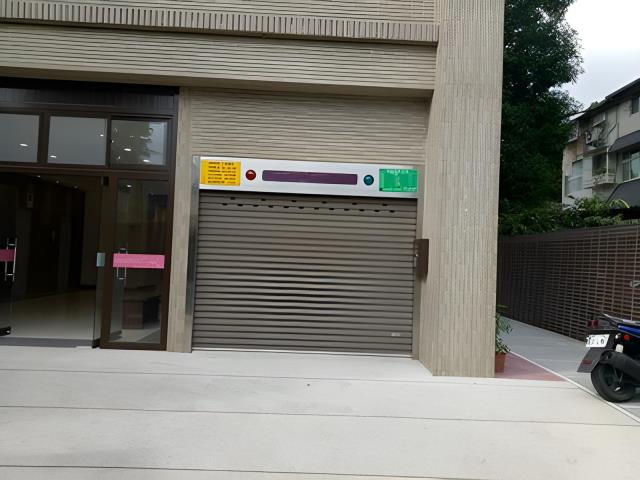 新北深坑華廈法拍-4
