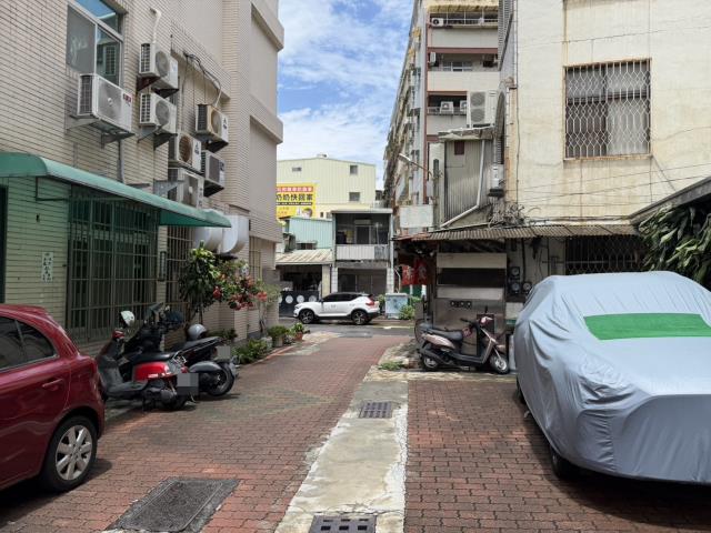 台南東區透天-13
