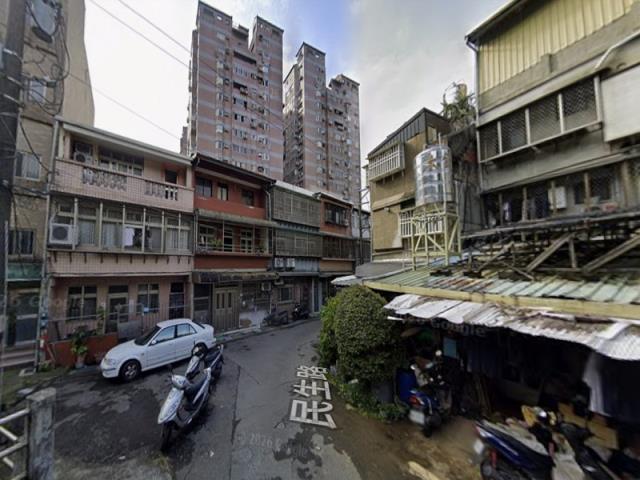 新北淡水法拍透天-4