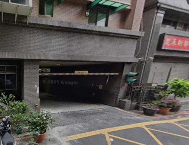 新北新莊法拍華廈-5